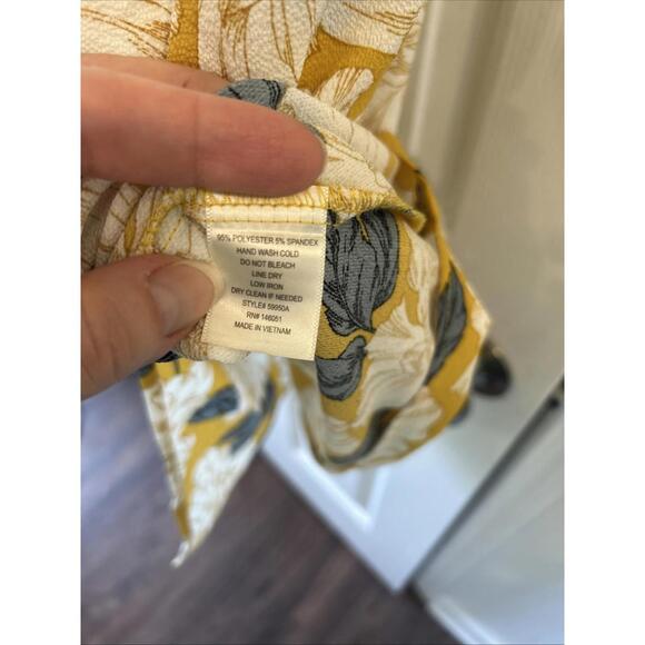 Monteau Wrap Dress Yellow Floral Pleated Drawstring Faux Button Front- Size Lg - Picture 5 of 5